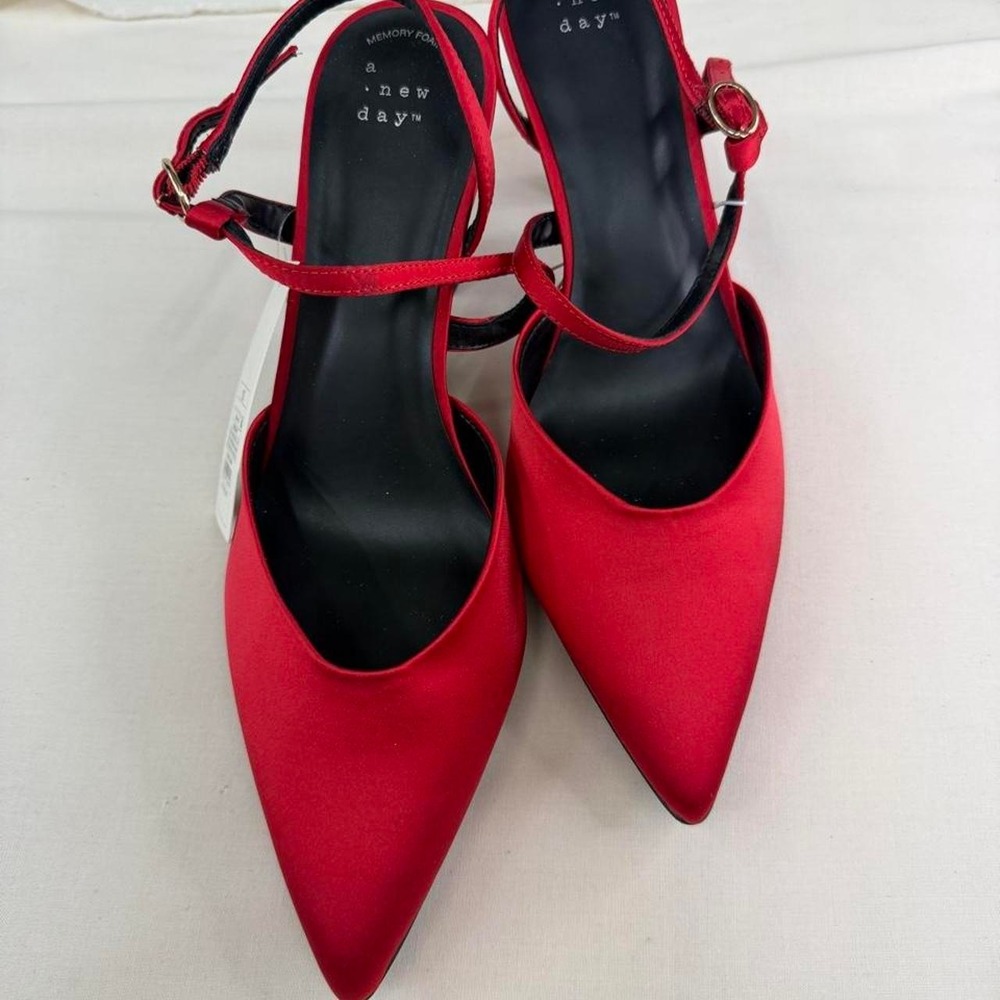 A New Day red satin ankle strap pumps in women's‎ size 10